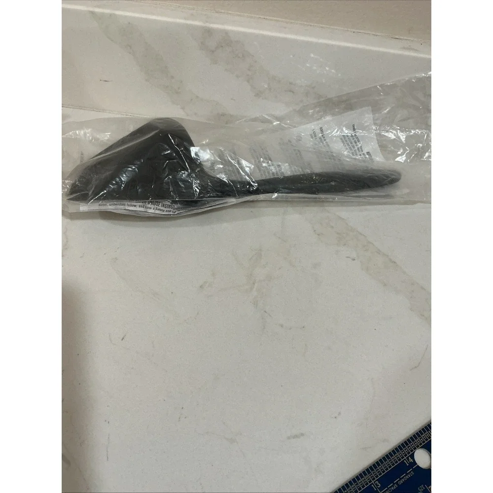 New Pampered Chef SILICONE Scoop & Serve Spatula 100687 Dishwasher Safe Free NIP